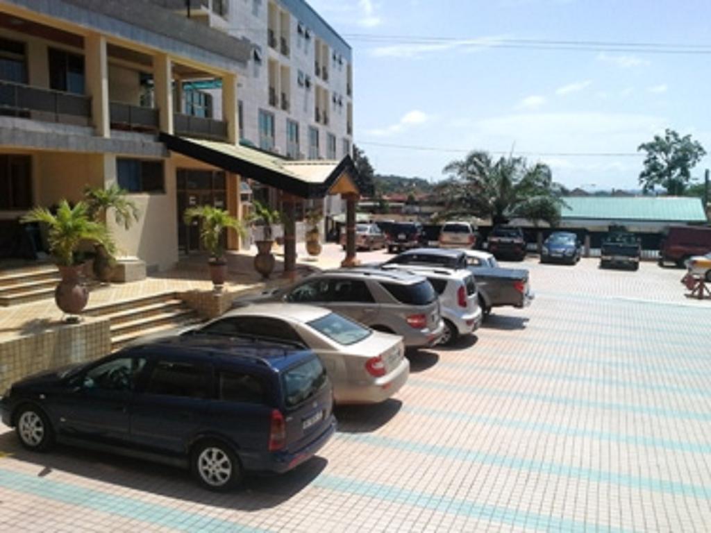 Sunset Hotel Кумаси Екстериор снимка